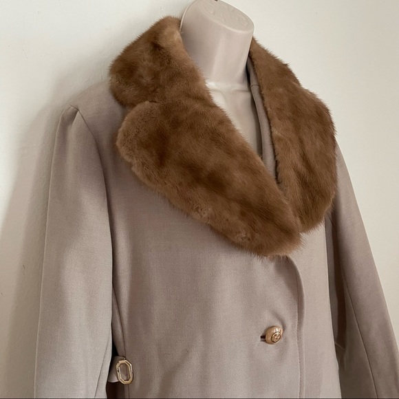 VINTAGE Long Wool Coat with Fur Collar - Picture 6 of 10
